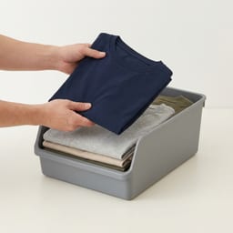 Hanging a Garment: Take one shirt from the bin